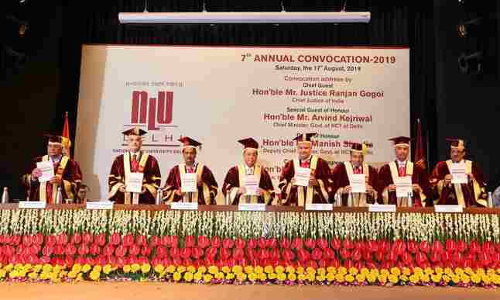 नेशनल लॉ यूनिवर्सिटी टॉपर ने मुख्य न्यायाधीश से अवॉर्ड नहीं लिया कहा, CJI को क्लीन चिट देने में निष्पक्ष प्रक्रिया का पालन नहीं हुआ