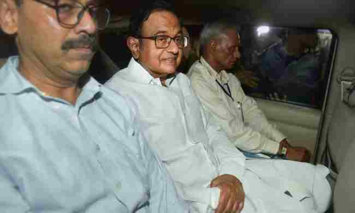 चिदंबरम की  हिरासत 3 अक्टूबर तक बढ़ी, वकील ने कहा, बीमार हैं चिदंबरम