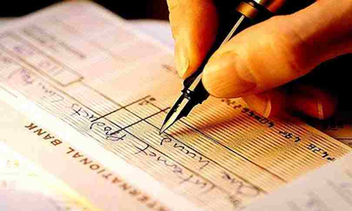 चेक बाउंस के अपराध में दोषी पाए गए मृत व्यक्ति के वारिसों को दोष सिद्धि को चुनौती देने का अधिकार