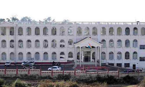 मां की तरफ से दायर बंदी प्रत्यक्षीकरण याचिका पर मेघालय हाईकोर्ट ने पिता को दिया निर्देश, अपने साथ कश्मीर लेकर गए शिशु को करें पेश