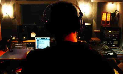 फोन कॉल टेप करने की अनुमति केवल सार्वजनिक सुरक्षा के हित में दी जा सकती है, पढ़िए बॉम्बे हाईकोर्ट का फैसला