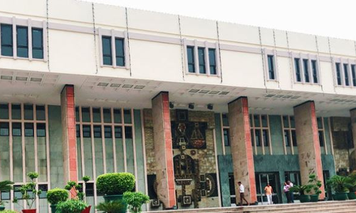 एलएलएम ए‌‌डमिशन के वक्त एलएलबी की डिग्री जमा न कर सके कैंडिडेट को दिल्ली हाईकोर्ट ने दी राहत