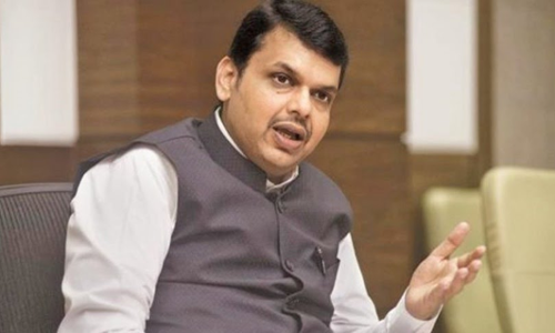 हलफनामे में आपराधिक मामलों का गैर- खुलासा : फडणवीस को निचली अदालत का समन दिया गया