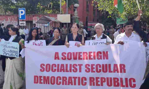 मद्रास हाईकोर्ट के वकीलों ने CAA के खिलाफ किया विरोध प्रदर्शन, देखिए फोटो