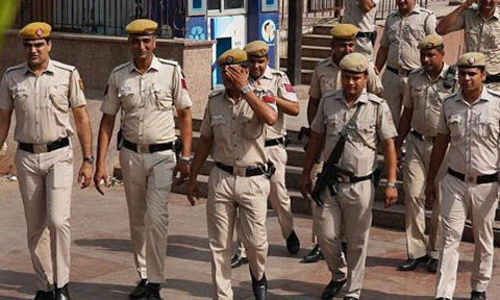 गिरफ्तारी में अरनेश कुमार मामले में दी गई गाइडलाइंस का पालन करने के लिए पुलिस को दिशा निर्देश देने की मांग करने वाली याचिका पर सुप्रीम कोर्ट ने सुनवाई से इनकार किया