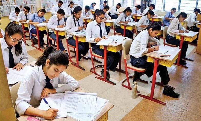 NCERT और CISCE को अनुमोदित पाठ्यपुस्तकों को अपनाने के लिए मजबूर किया गया: पंजाब और हरियाणा हाईकोर्ट ने CBSE संबद्ध स्कूलों की याचिका पर नोटिस जारी किया
