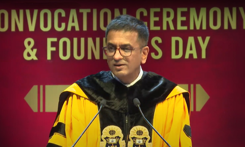 फे़क न्यूज़ के युग में हमें ऐसे पत्रकारों की जरूरत पहले से अधिक है, जो समाज में अनदेखे को डॉक्यूमेंट करें और फॉल्ट लाइन्स को उजागर करें: जस्टिस चंद्रचूड़ फे़क न्यूज़ के युग में हमें ऐसे पत्रकारों की जरूरत पहले से अधिक है, जो समाज में अनदेखे को डॉक्यूमेंट करें और फॉल्ट लाइन्स को उजागर करें: जस्टिस चंद्रचूड़