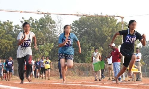 आबकारी कांस्टेबल परीक्षा :  इलाहाबाद हाईकोर्ट ने पुरुषों और महिलाओं के लिए अलग-अलग पीईटी मानदंडों को चुनौती देने वाली याचिकाएं खारिज की