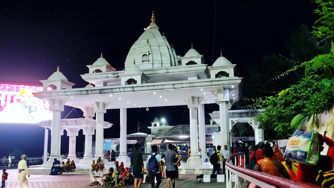 वैष्णो देवी मंदिर में भगदड़ की रिपोर्ट सार्वजनिक करने के लिए जनहित याचिका पर हाईकोर्ट ने जम्मू-कश्मीर सरकार से मांगा जवाब
