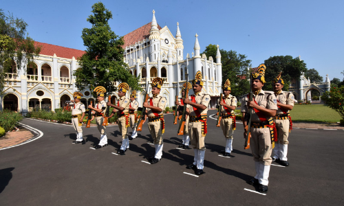 वाद करने वाले पक्षकार वैकल्पिक याचिका दायर कर सकते हैं, बशर्ते वे परस्पर रूप से विरोधी न हों: मध्य प्रदेश हाईकोर्ट