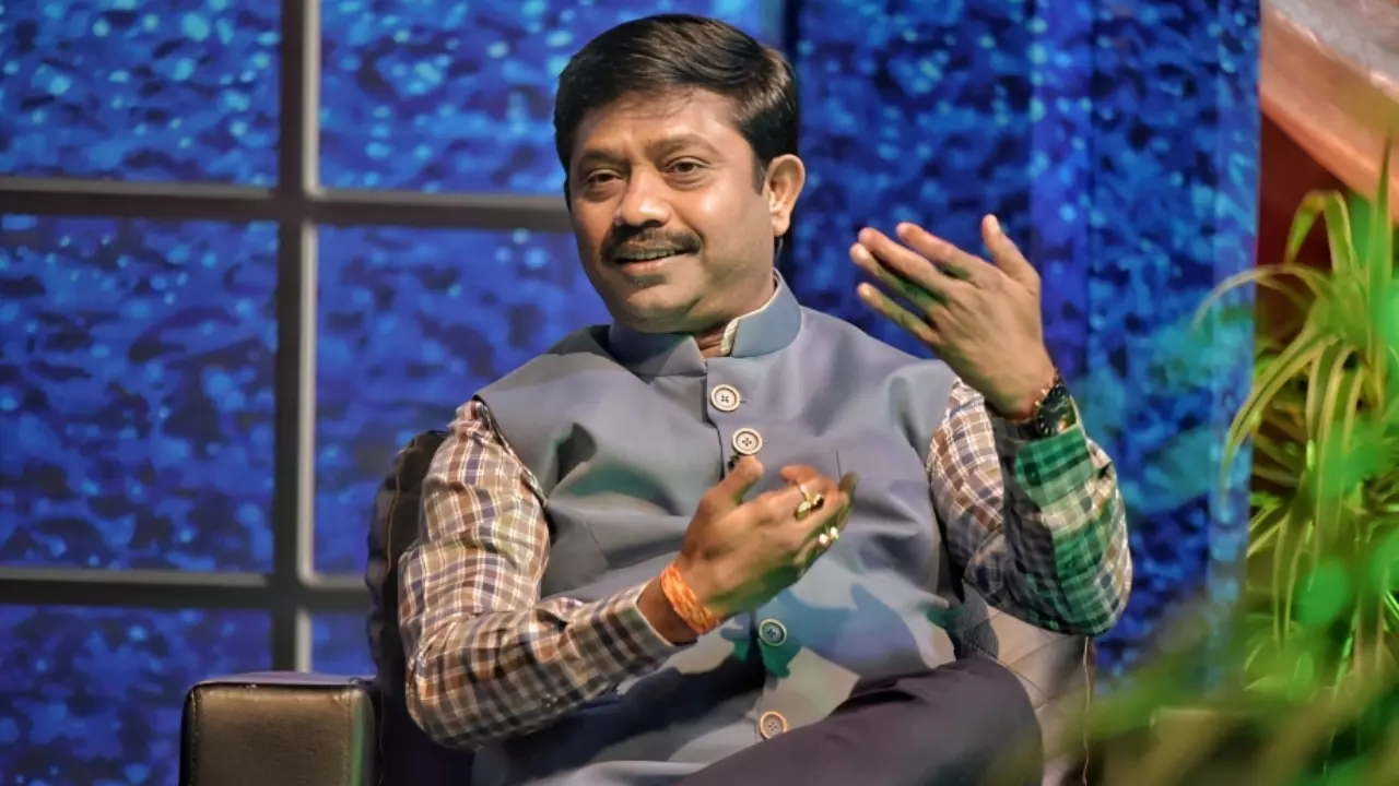 इलाहाबाद हाईकोर्ट ने यूपी के कैबिनेट मंत्री नंद गोपाल गुप्ता नंदी की एक साल की जेल की सजा सस्पेंड की