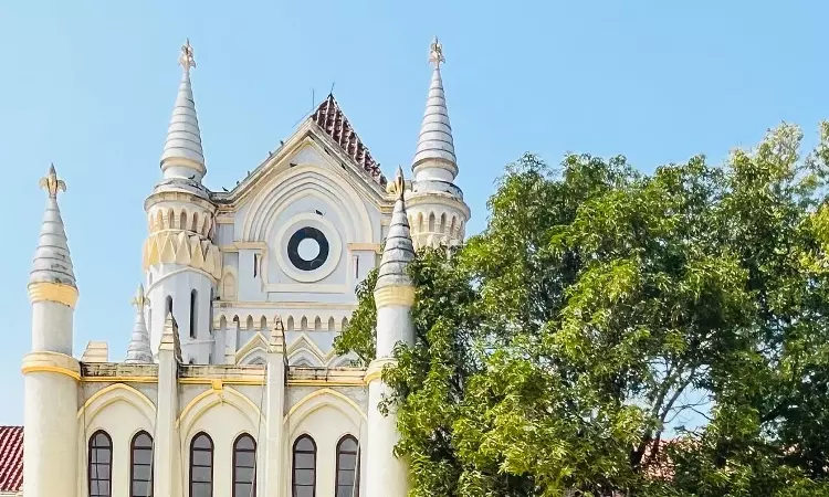 पीड़िता के सहमति से वयस्क होने पर MP हाईकोर्ट ने POCSO सजा रद्द की, जज व अभियोजक से जवाब तलब