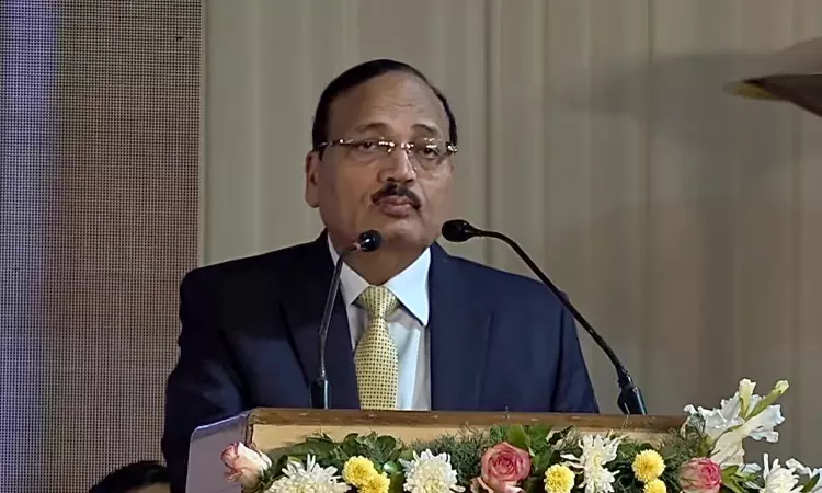 NLU की डिग्री सुप्रीम कोर्ट में प्रैक्टिस का शॉर्टकट नहीं, युवा वकीलों को पहले डिस्ट्रिक्ट कोर्ट में प्रैक्टिस करनी चाहिए: CJI सूर्यकांत