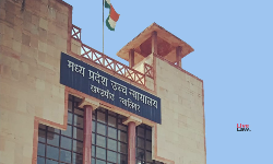 सरकारी कर्मचारियों को ट्रांसफर या अटैचमेंट ऑर्डर के ज़रिए परेशान नहीं किया जा सकता: मध्य प्रदेश हाईकोर्ट