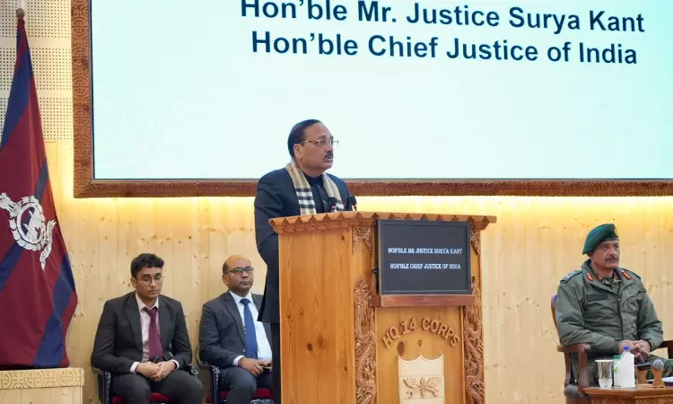 कानून को सैनिक तक पहुंचना चाहिए: CJI सूर्यकांत ने लेह में सेना को किया संबोधित, सैनिक परिवारों के लिए मुफ्त कानूनी सहायता योजना पर ज़ोर दिया कानून को सैनिक तक पहुंचना चाहिए: CJI सूर्यकांत ने लेह में सेना को किया संबोधित, सैनिक परिवारों के लिए मुफ्त कानूनी सहायता योजना पर ज़ोर दिया