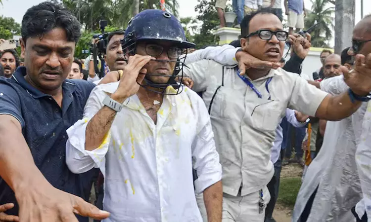 तृणमूल नेताओं पर हमलों के खिलाफ हाईकोर्ट पहुंची पार्टी, हिंसा और सार्वजनिक अपमान पर जताई चिंता