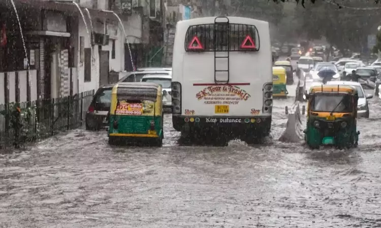 दिल्ली हाईकोर्ट में याचिका: बार-बार होने वाले जलभराव को रोकने के लिए कोर्ट की निगरानी में उपाय और मॉनसून की तैयारियों की जानकारी की मांग