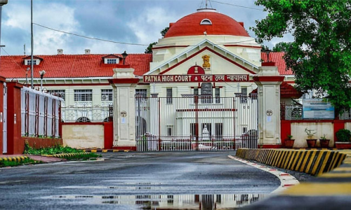 सलवार उतारने की कोशिश और छेड़छाड़ मात्र से दुष्कर्म के प्रयास का अपराध नहीं बनता: पटना हाईकोर्ट सलवार उतारने की कोशिश और छेड़छाड़ मात्र से दुष्कर्म के प्रयास का अपराध नहीं बनता: पटना हाईकोर्ट