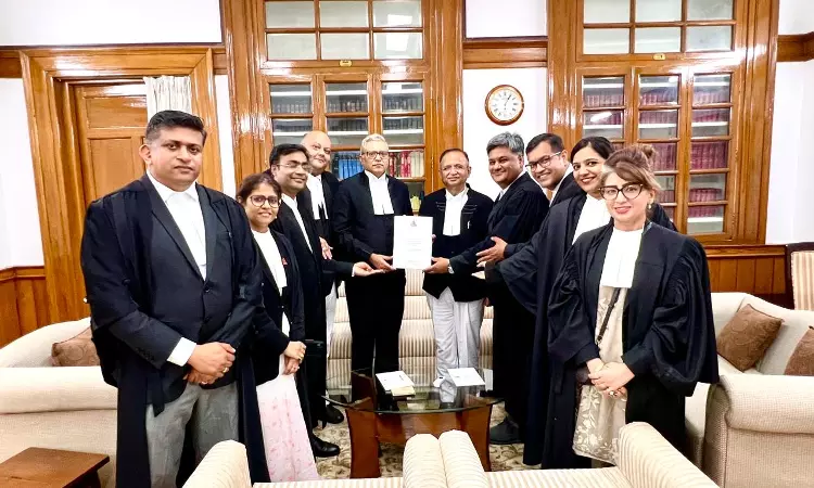 SCAORA ने सुप्रीम कोर्ट के AI रेगुलेशन के ड्राफ्ट पर सुझाव दिए, जताई चिंताएं SCAORA ने सुप्रीम कोर्ट के AI रेगुलेशन के ड्राफ्ट पर सुझाव दिए, जताई चिंताएं