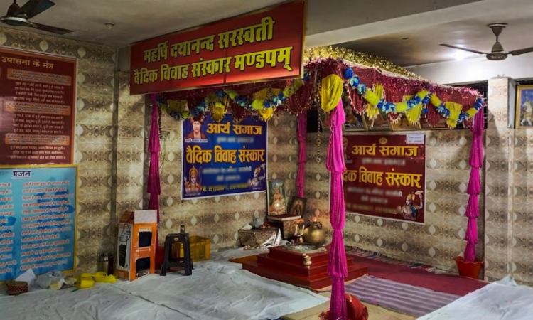 उम्र सत्यापन में लापरवाही पर सख्त हुआ इलाहाबाद हाईकोर्ट, लखनऊ के आर्य समाज मंदिर में विवाह कराने और प्रमाणपत्र जारी करने पर रोक