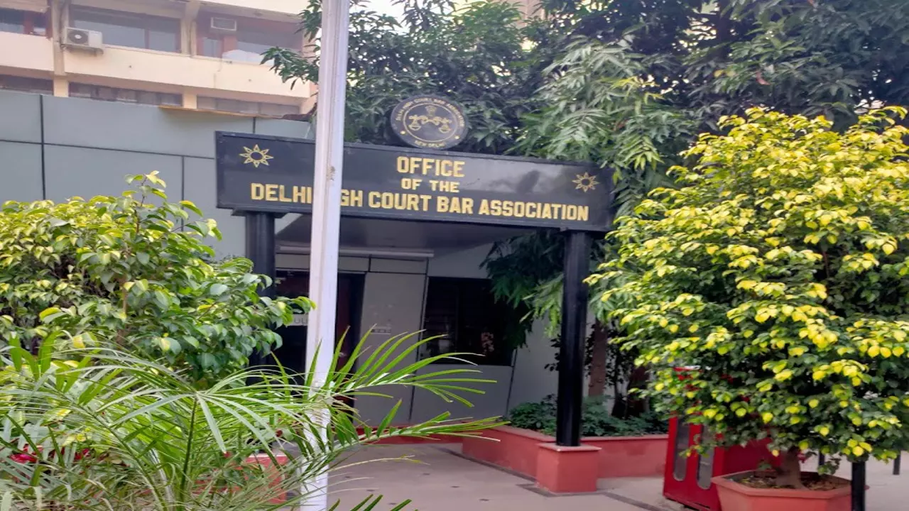 दिल्ली हाईकोर्ट बार एसोसिएशन AIIMS में नाइट शेल्टर बनाने के लिए 25 लाख का योगदान देगा