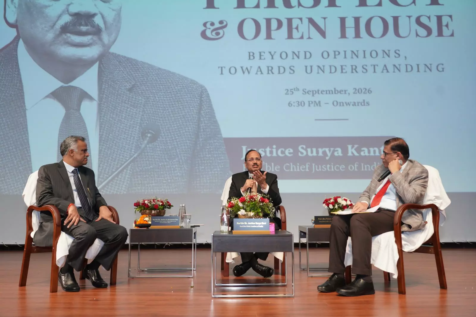 CJI सूर्यकांत का CNLU छात्रों से खुला संवाद, पुलिस कार्रवाई से लेकर कॉलेजियम की पारदर्शिता तक सवालों के दिए जवाब