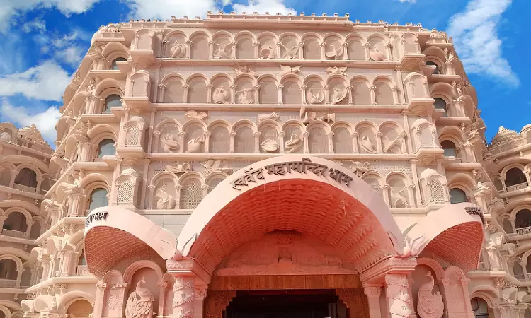 वाराणसी के धार्मिक संस्थान से ₹4 करोड़ से अधिक के गबन का आरोप, इलाहाबाद हाईकोर्ट ने अकाउंटेंट की जमानत खारिज की